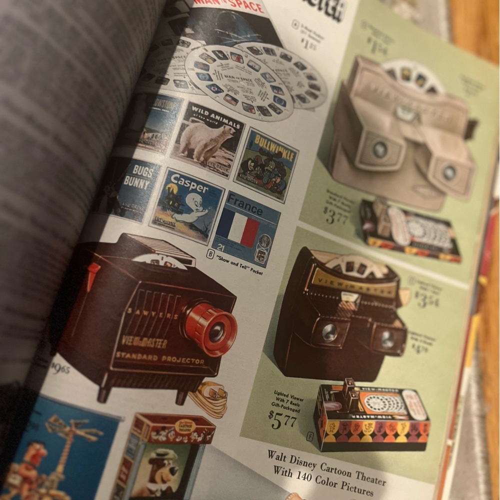 Vintage 1962 Montgomery Ward Christmas Catalog - Picture 9 of 9